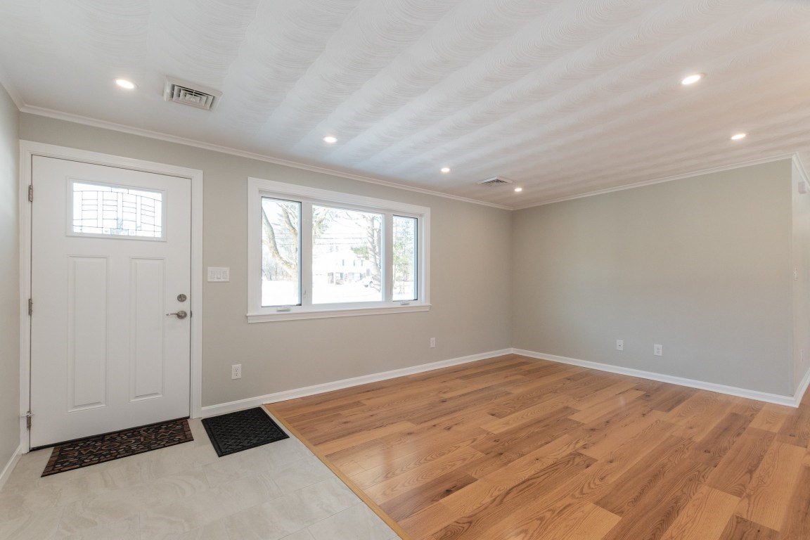 689 Old Connecticut Path, Framingham, MA 01701 - Image 8