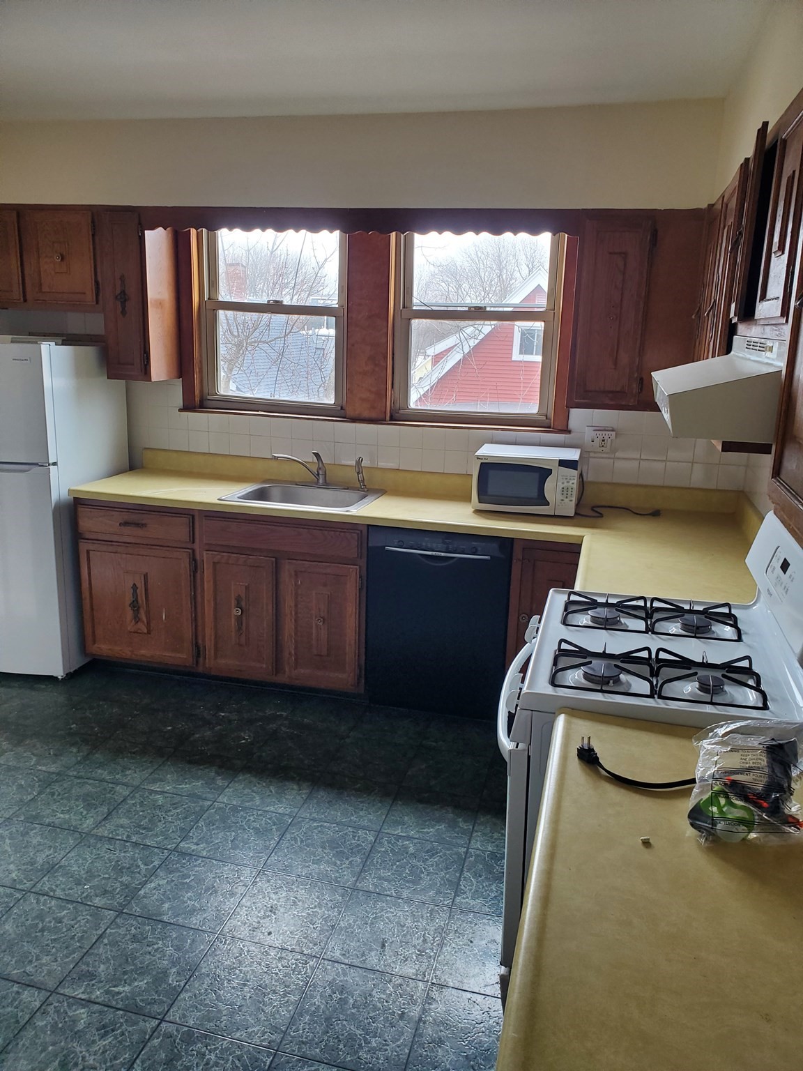 2 Derby St, Somerville, MA 02145 - Image 17