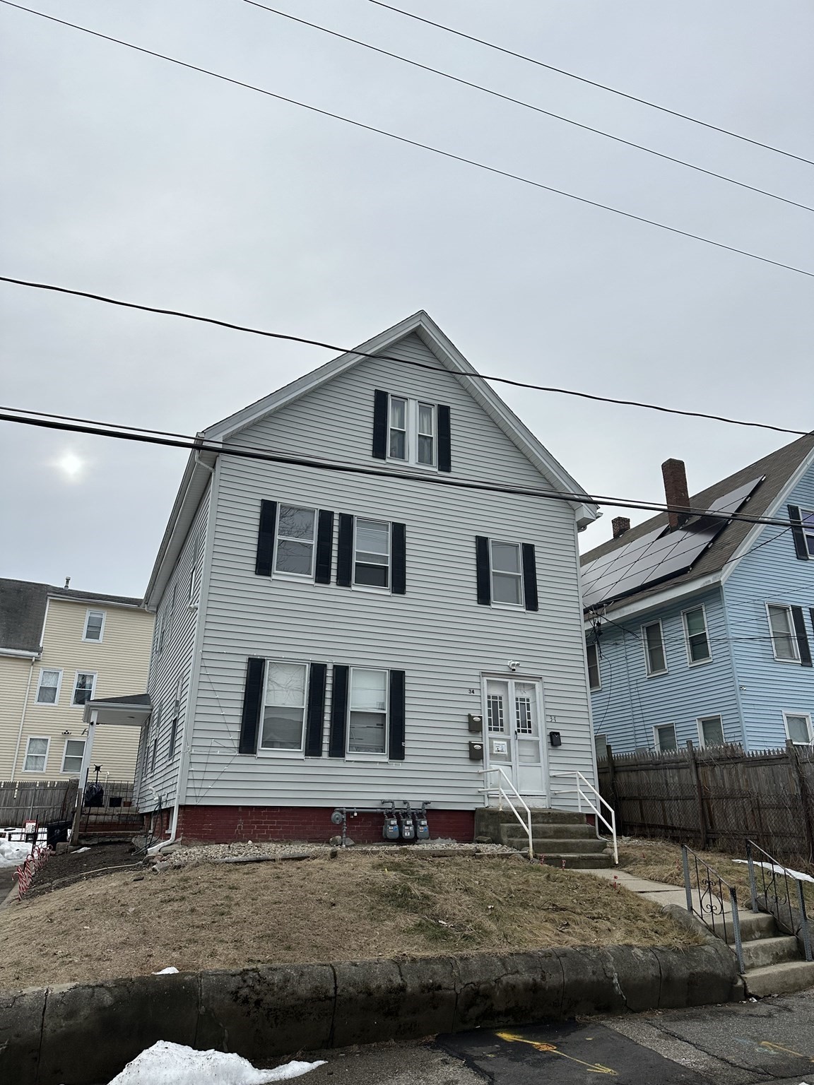 34 Enterprise St, Brockton, MA 02301