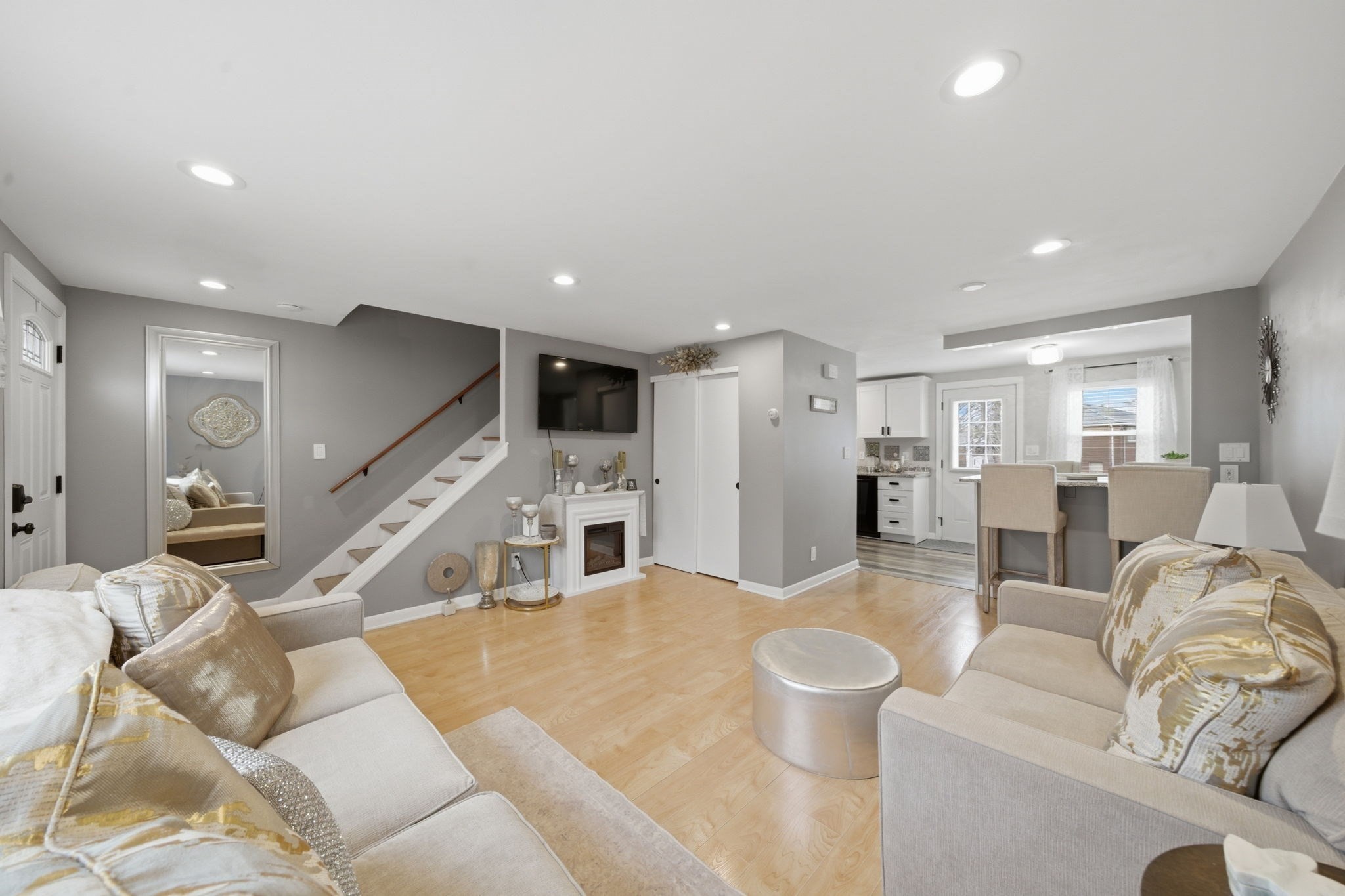 38 Village Green Dr Unit 77, North Andover, MA 01845