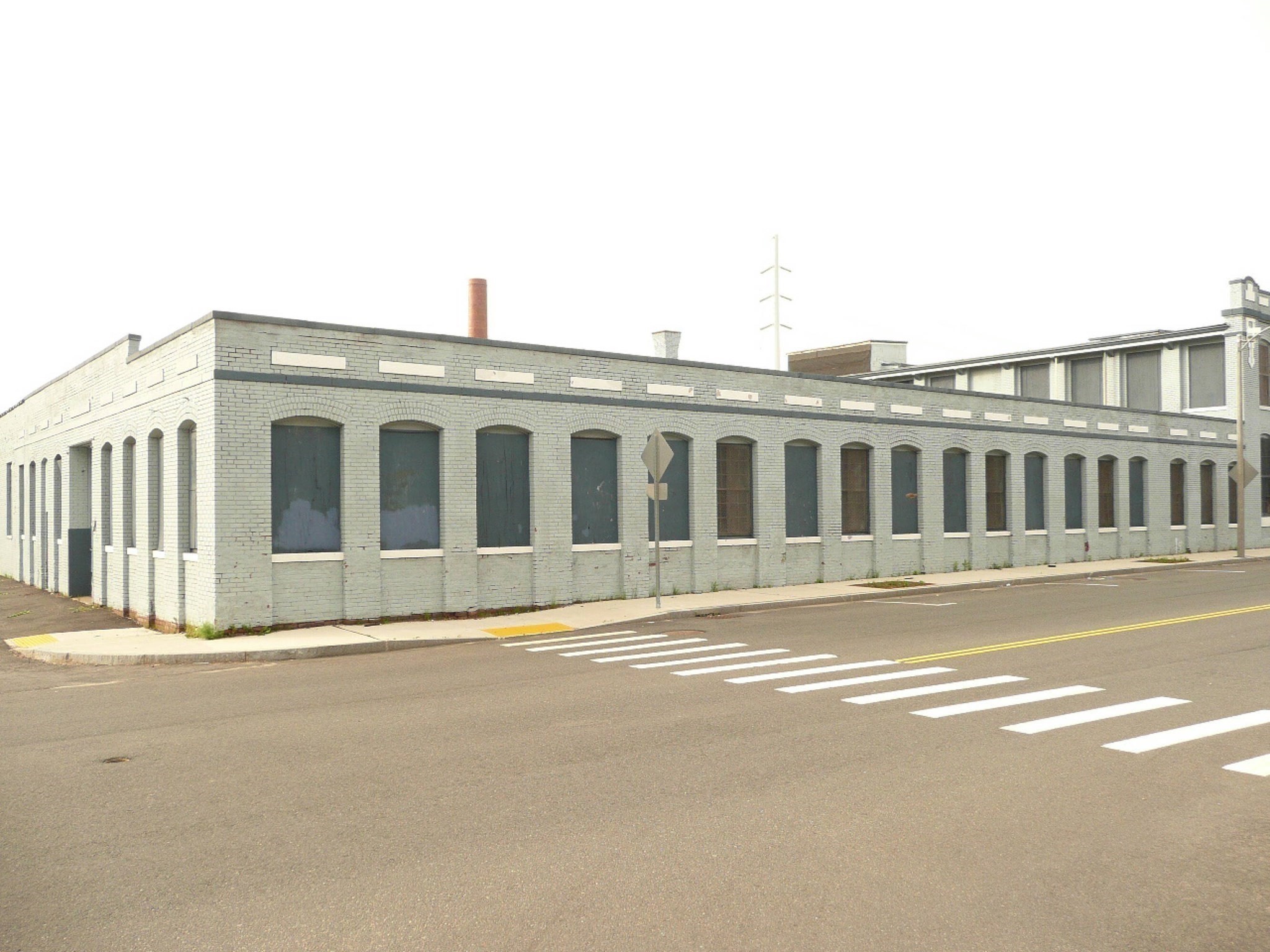 16 Commercial St, Holyoke, MA 01040