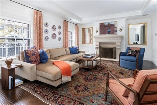 142 Chestnut St, Apt 8-9