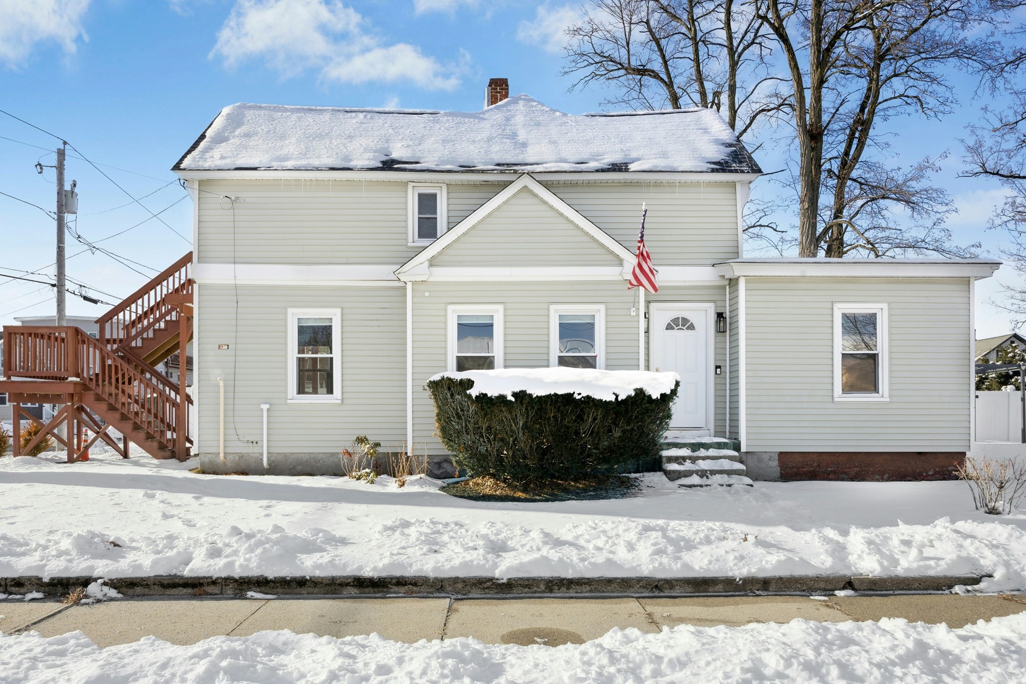 212 Spruce St, Leominster, MA 01453