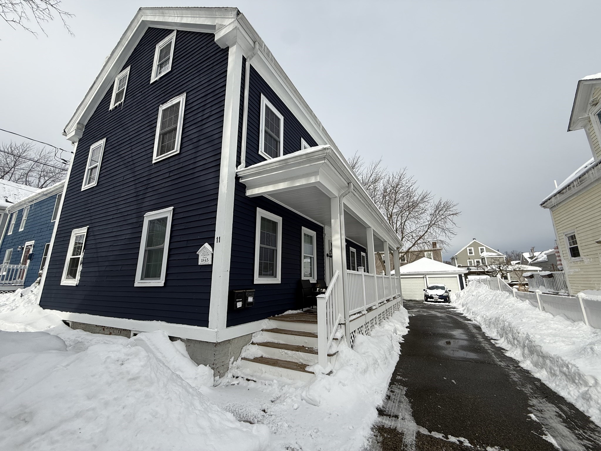 11 Barton St, Salem, MA 01970