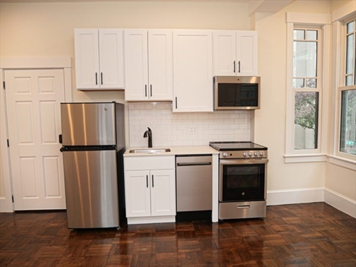 261 W Newton, Apt 2