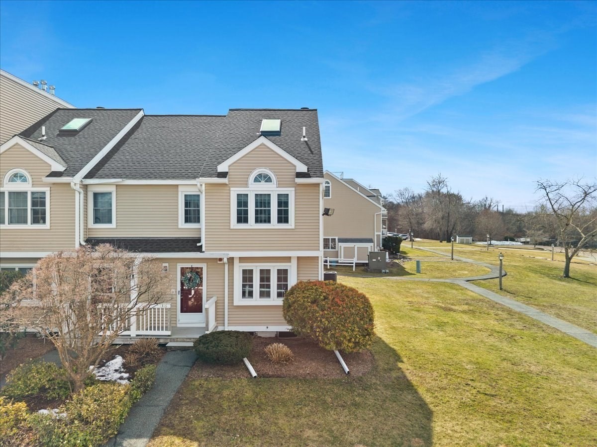 1316 Carriage Ln Unit 1316, Taunton, MA 02780