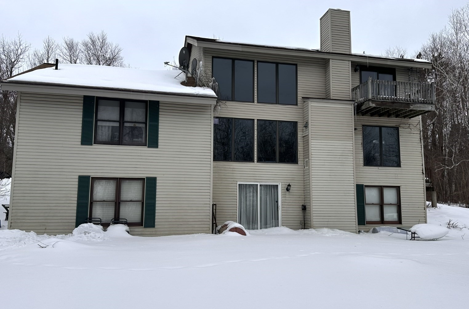 1591 Southbridge Rd, Warren, MA 01585