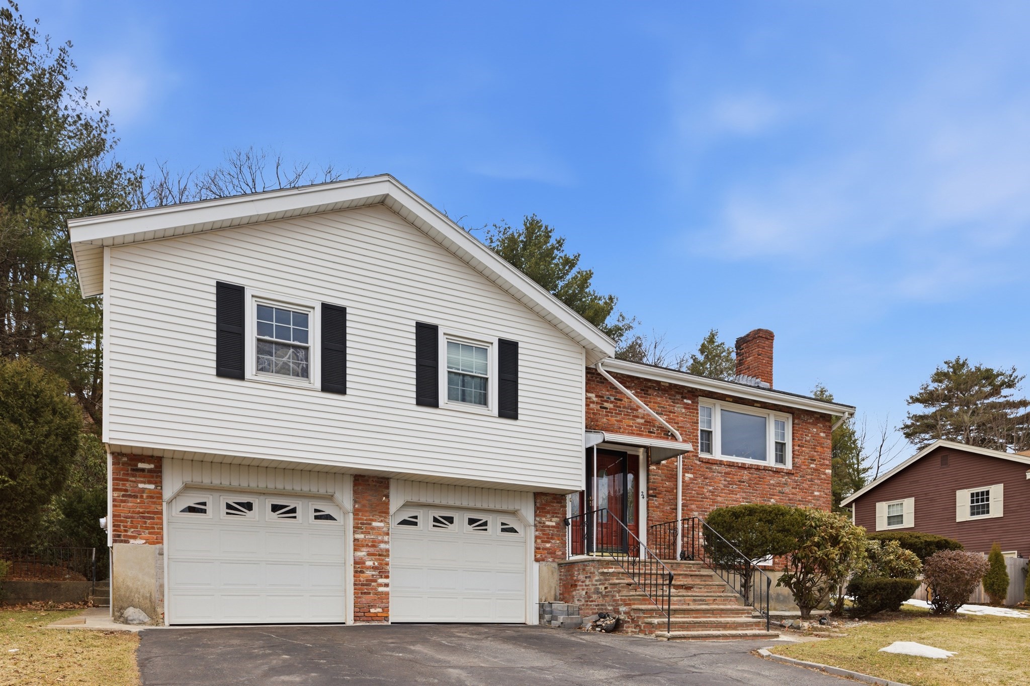 24 Juniper Dr, Saugus, MA 01906