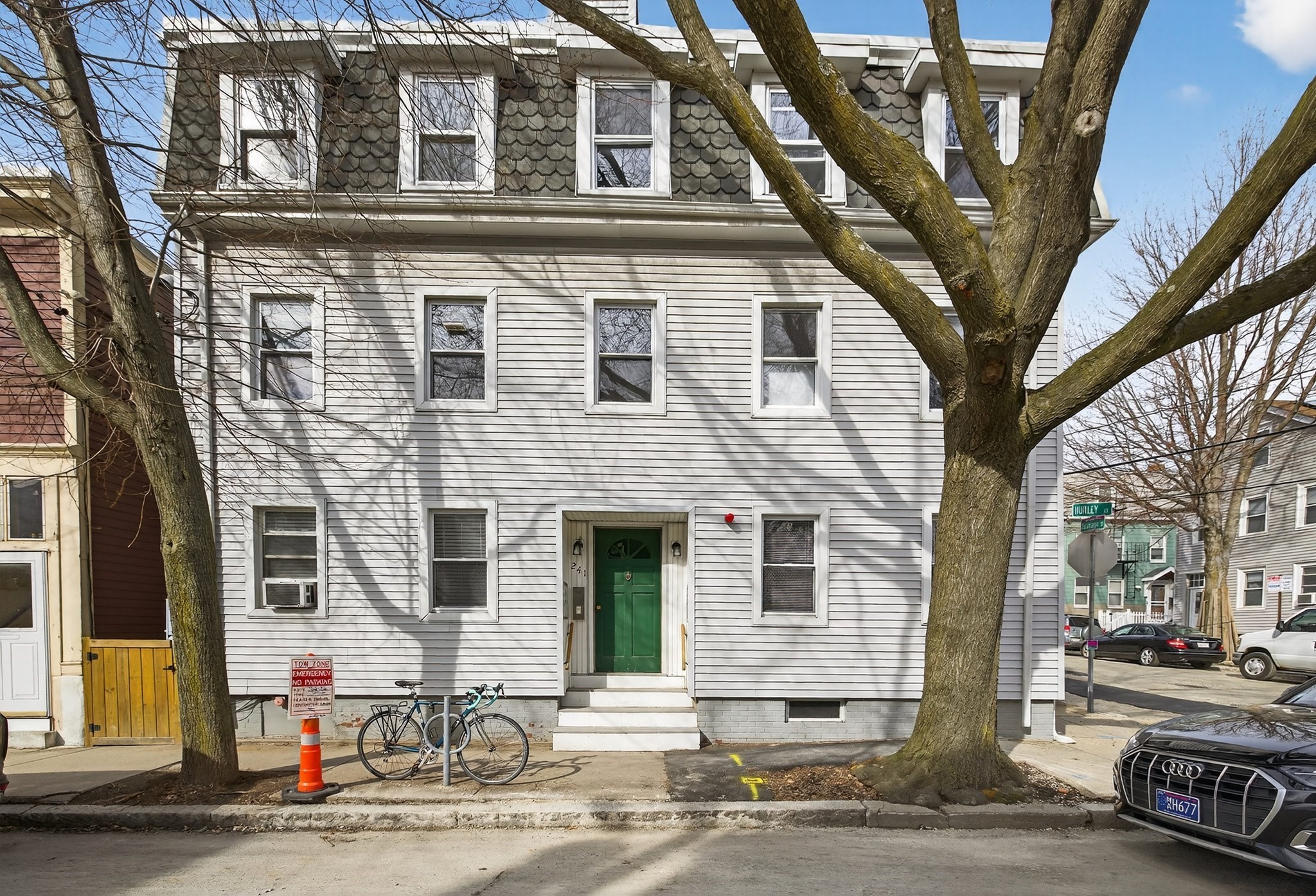 241 Hurley St Unit 1, Cambridge, MA 02141