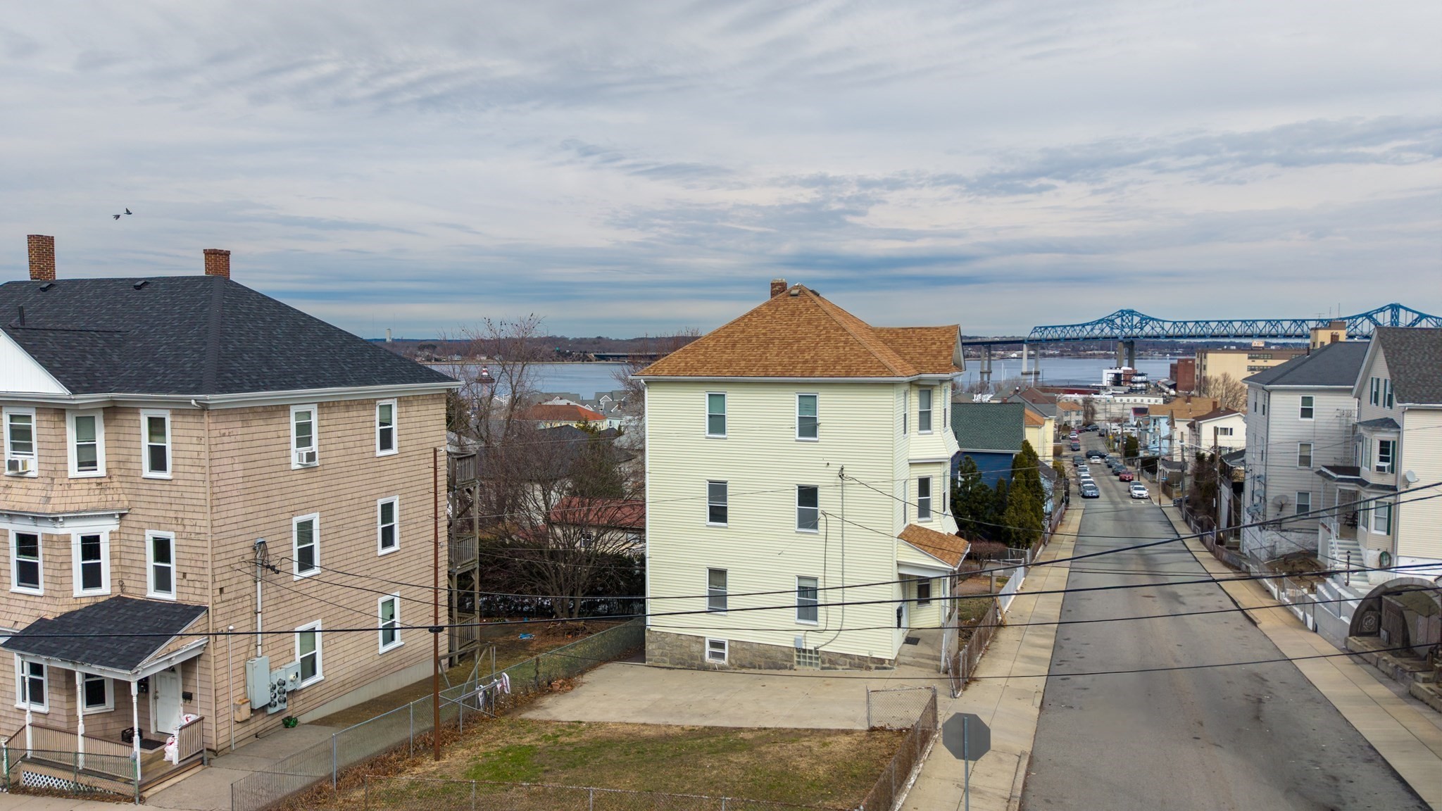 221 Beach St, Fall River, MA 02721