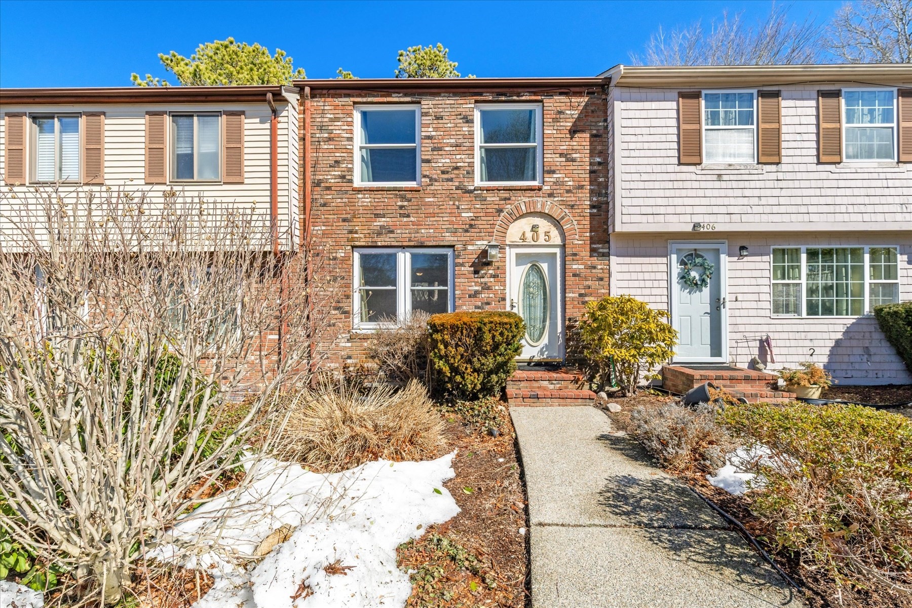 405 Village Dr Unit 405, Bourne, MA 02532