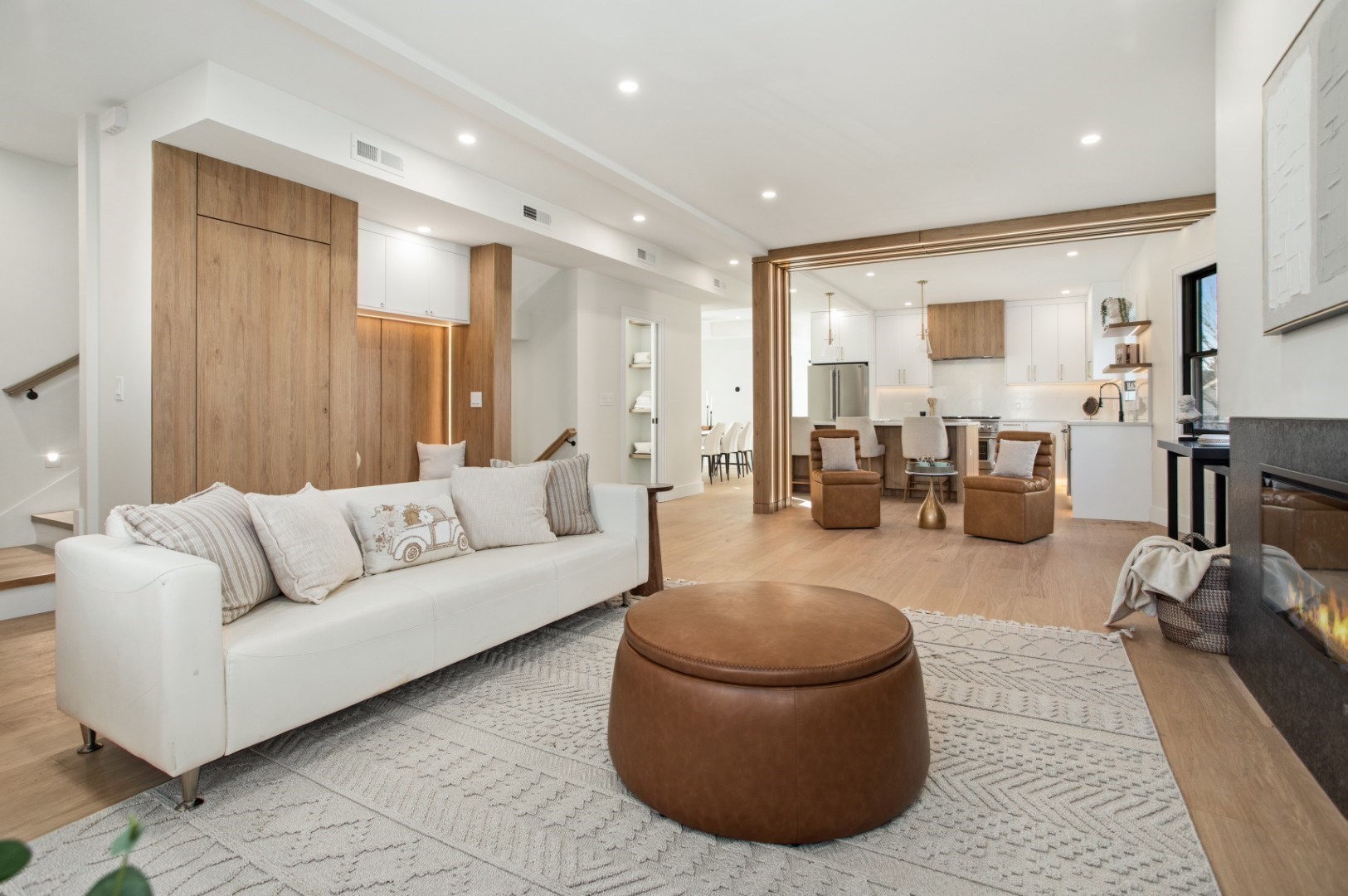 10 Bartlett St Unit 2, Somerville, MA 02145