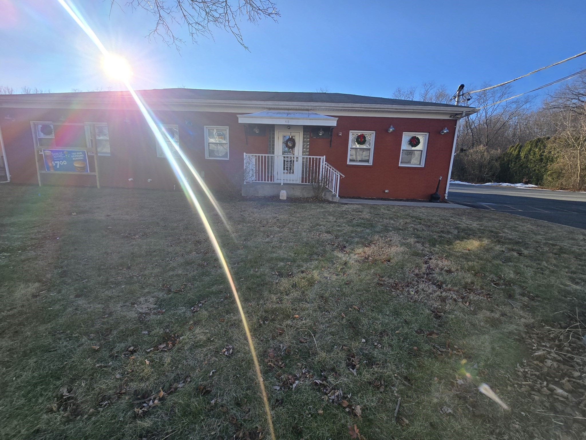 48 School St, Lincoln, RI 02802