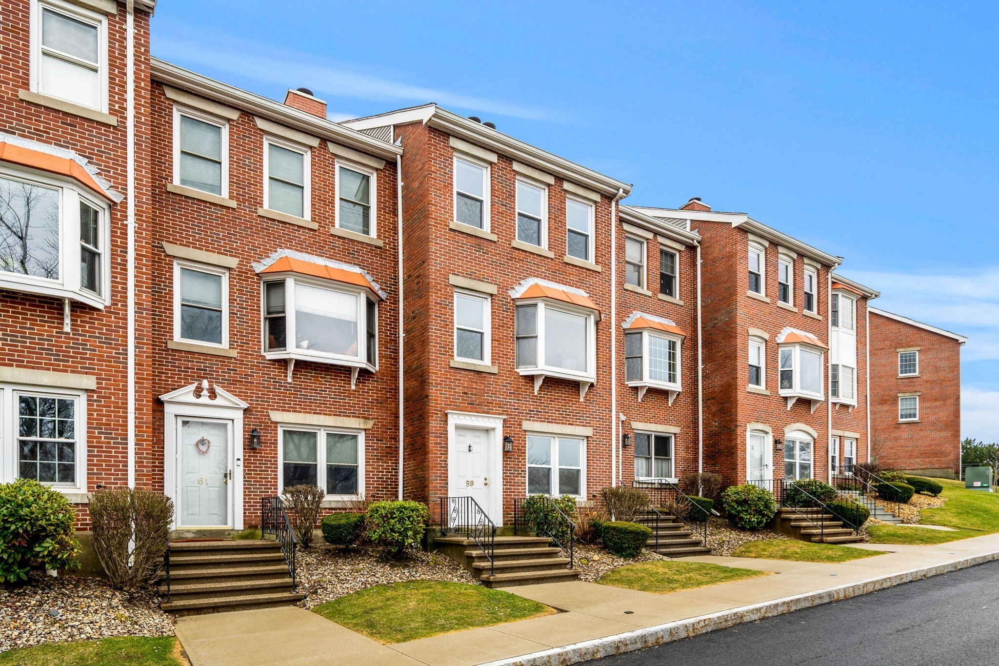 59 Breakwater Dr Unit 59, Chelsea, MA 02150