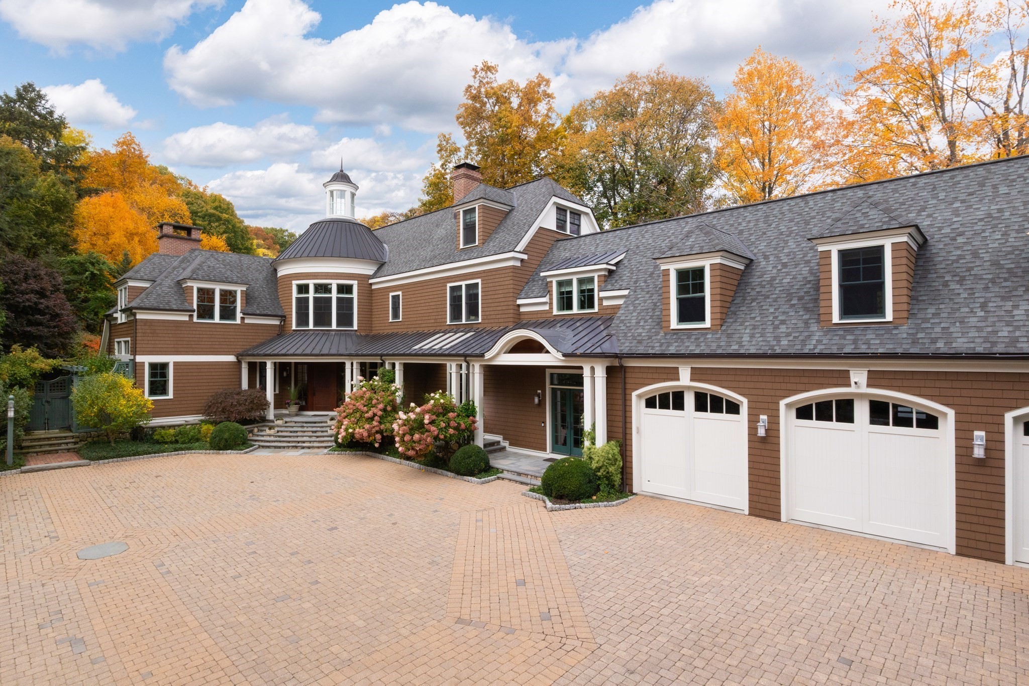 1 Chestnut Place, Brookline, MA 02445