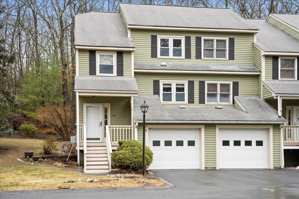 235 Heritage Dr Unit 235, Northbridge, MA 01588