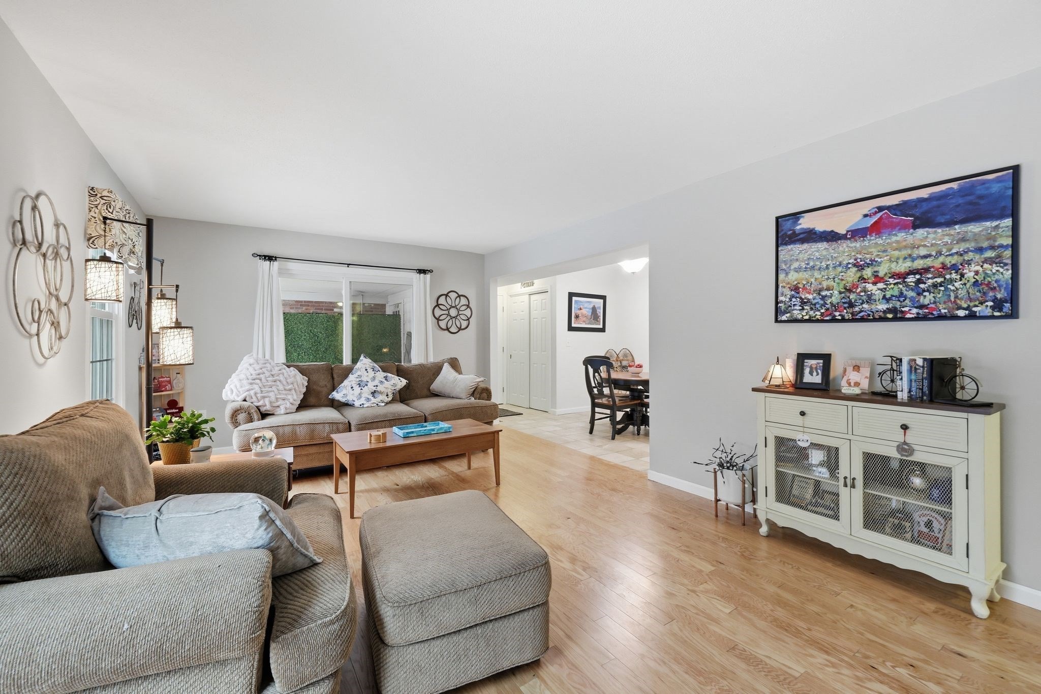 20 Jamestown Drive Unit B, Springfield, MA 01108