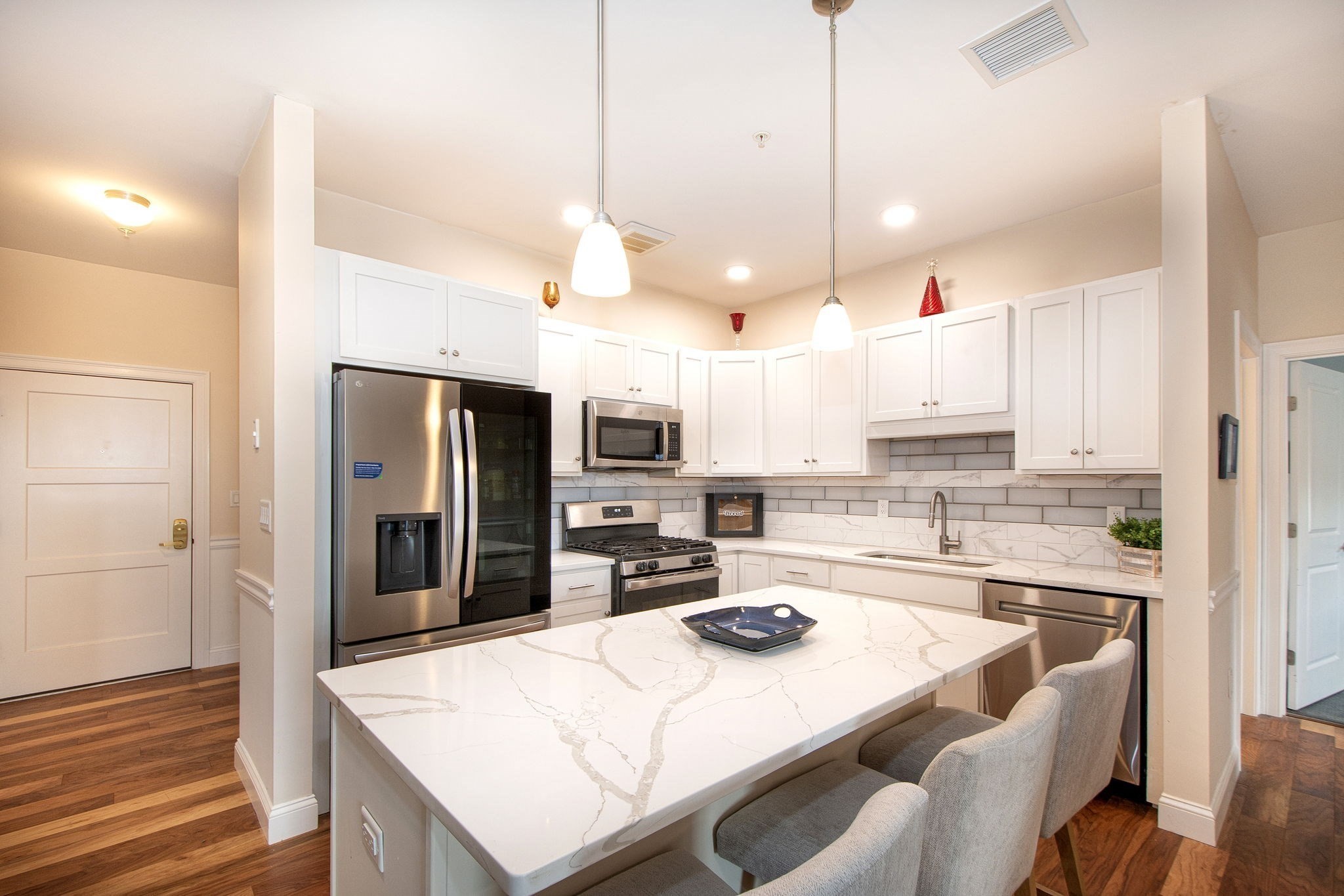 45 Plaza Way Unit 406, Plymouth, MA 02360