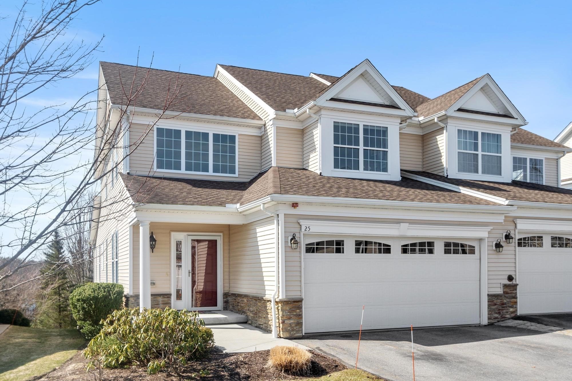 25 Avebury Lane Unit 22, Marlborough, MA 01752