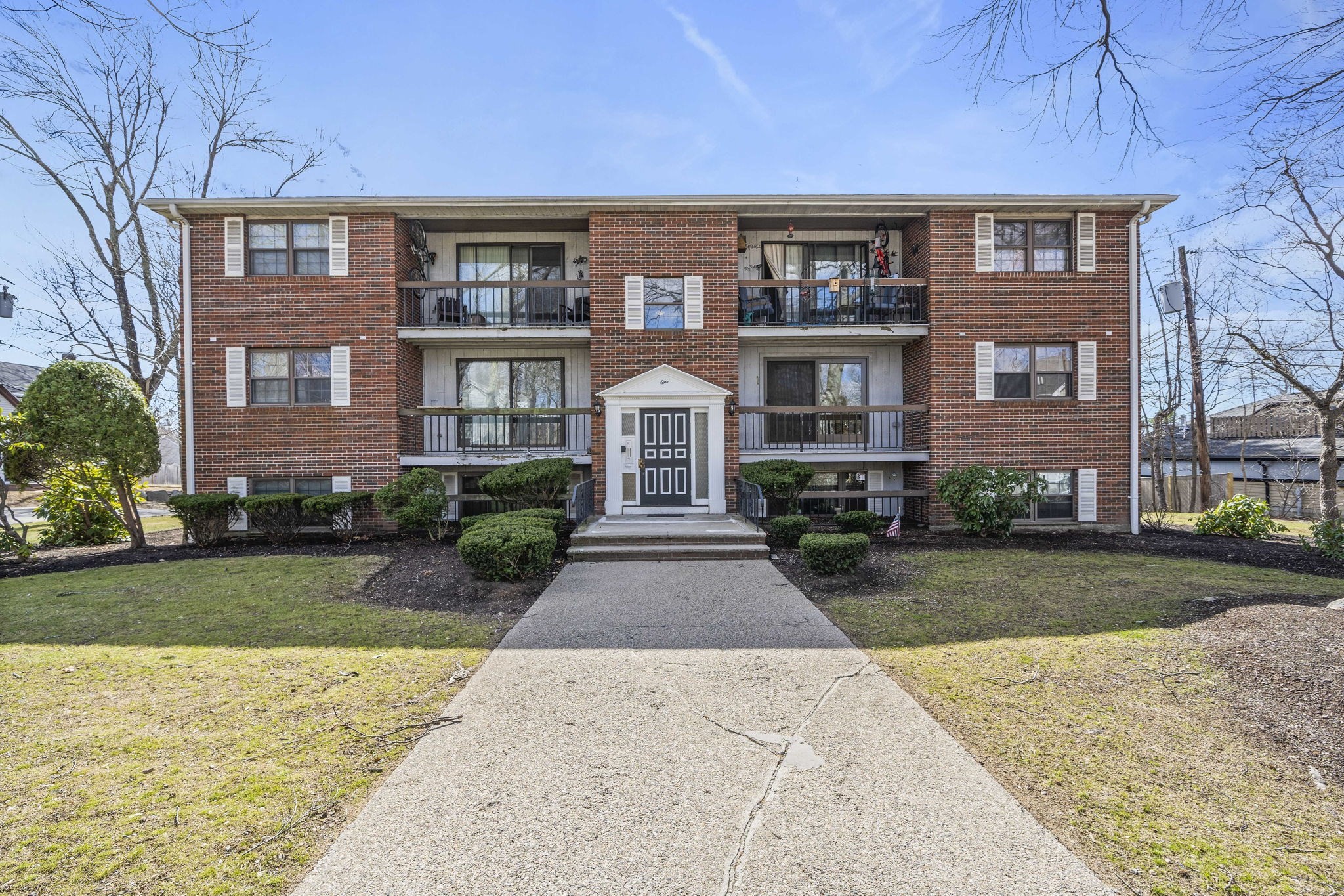 1 Centre St Unit 11, Canton, MA 02021