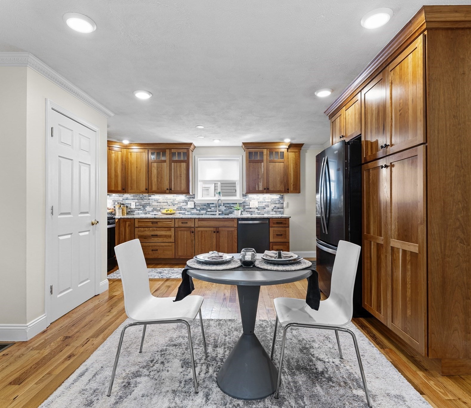 24 Glen St Unit 1, Somerville, MA 02145