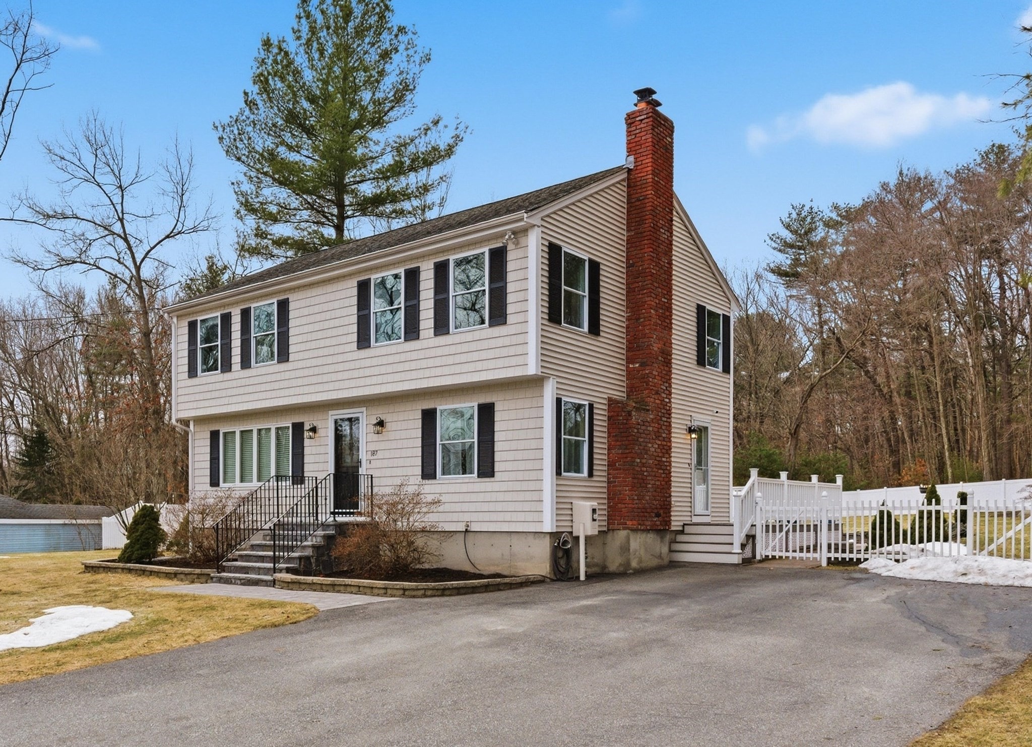 187 Pike Street, Tewksbury, MA 01876