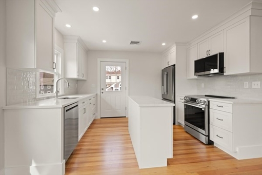 156-158 Waverley Street, Apt 156
