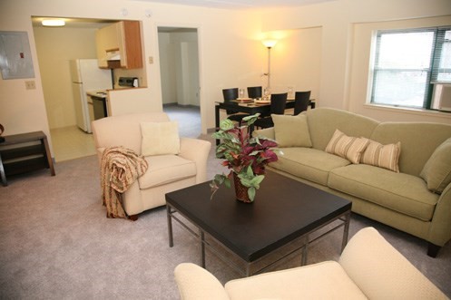 108 Peterborough St., Apt 4F