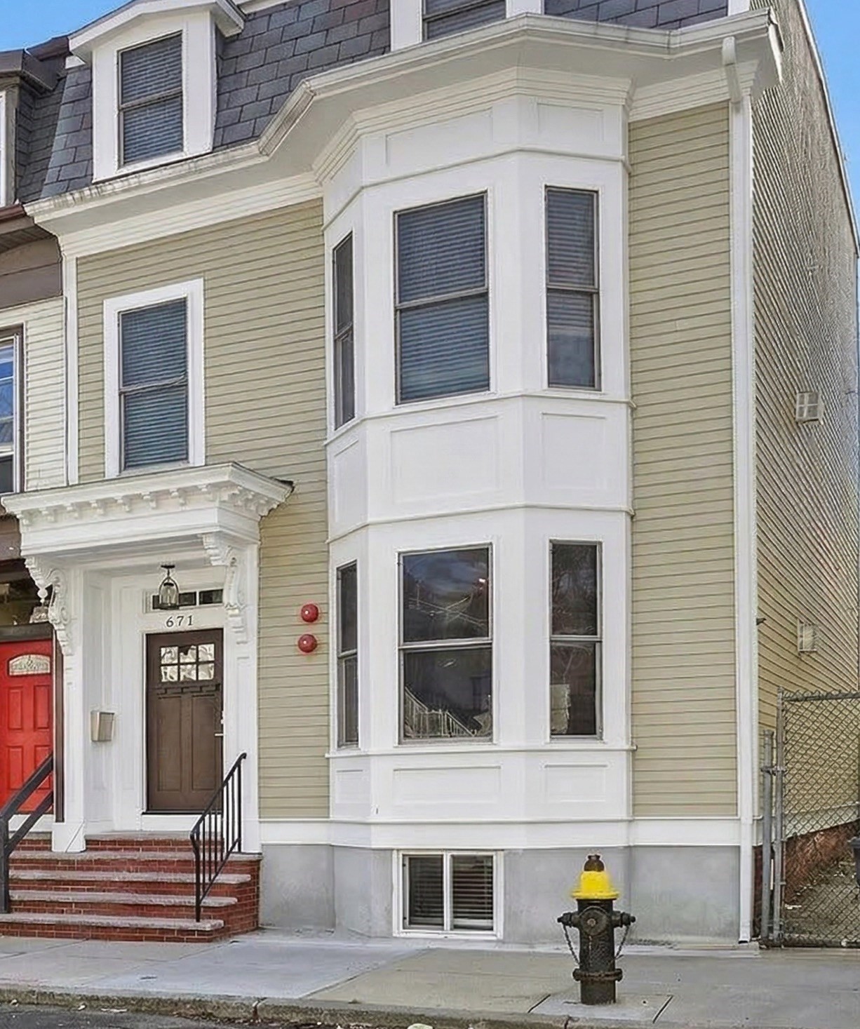 671 E 5th St Unit 1, South Boston, Boston, MA 02127