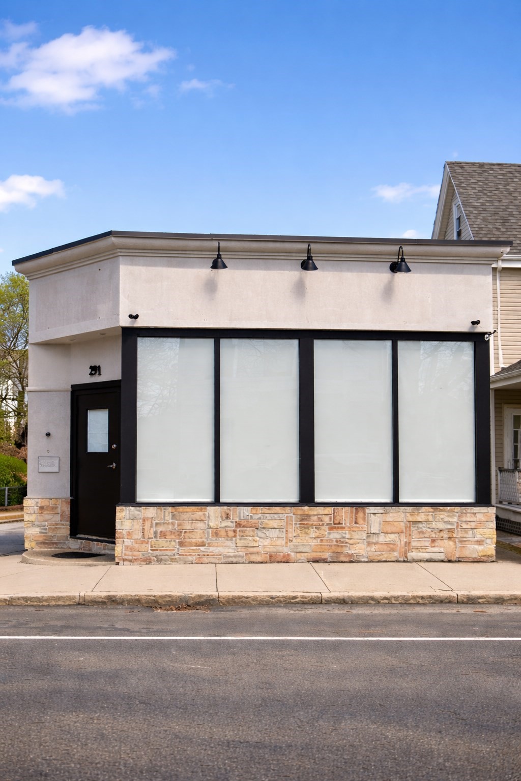 289 Watertown St, Newton, MA 02458