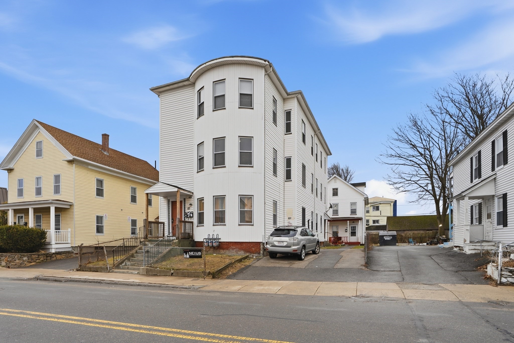 83 Canterbury St, Worcester, MA 01603