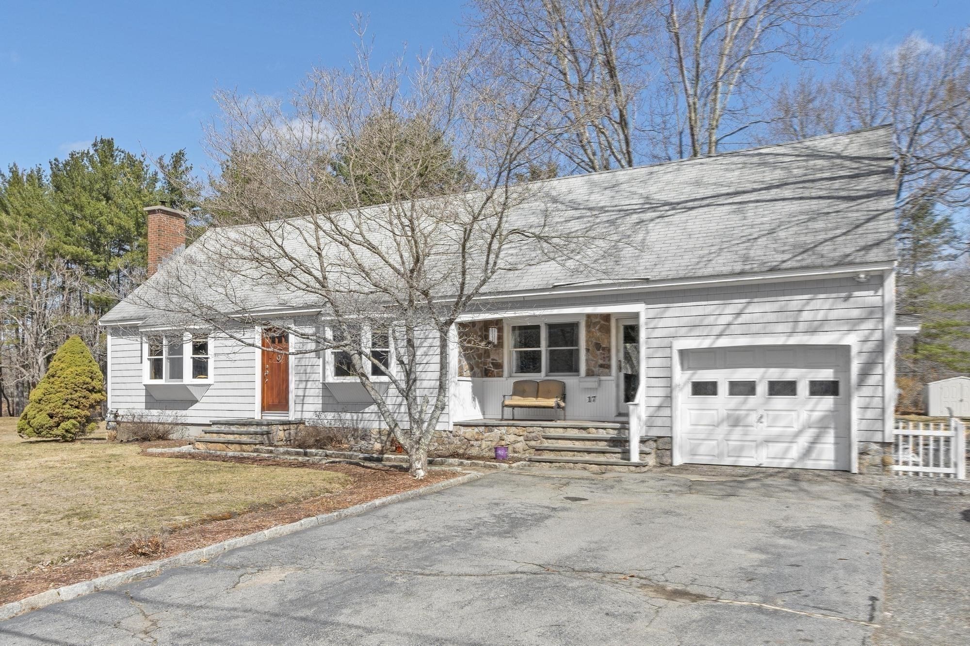 17 Drexel Drive, Chelmsford, MA 01863