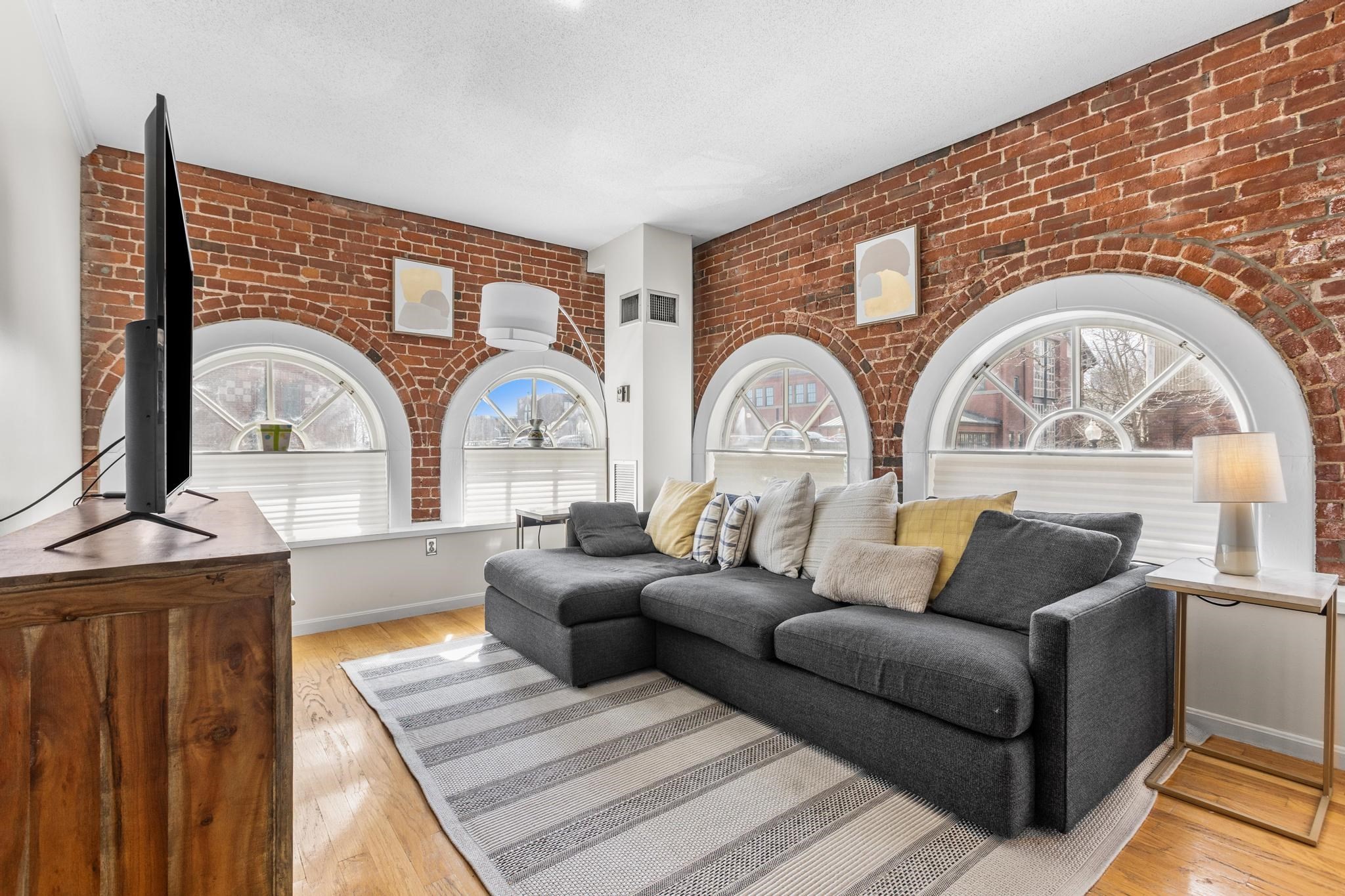 106 13th St Unit 202, Charlestown, Boston, MA 02129