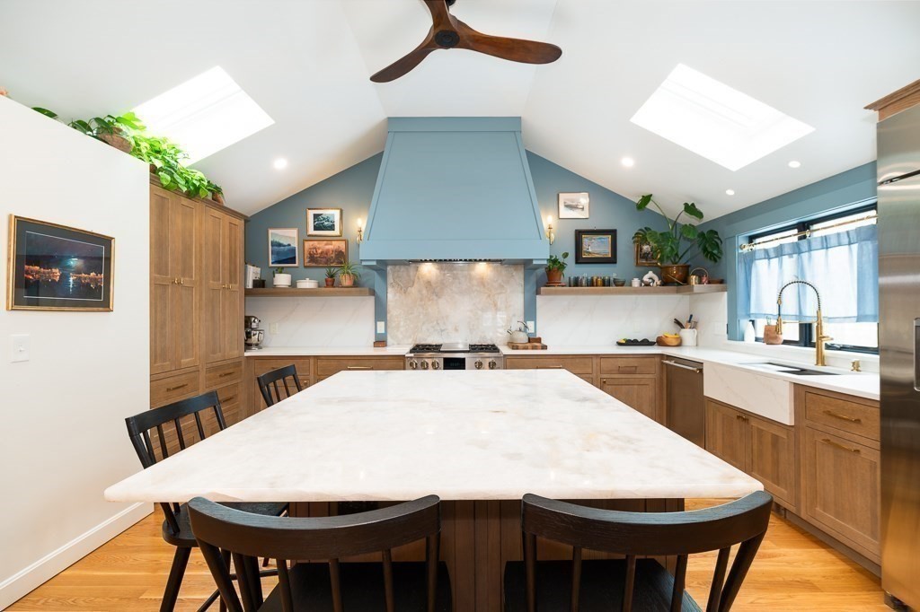 4 Ciaramitaro Ct, Gloucester, MA 01930