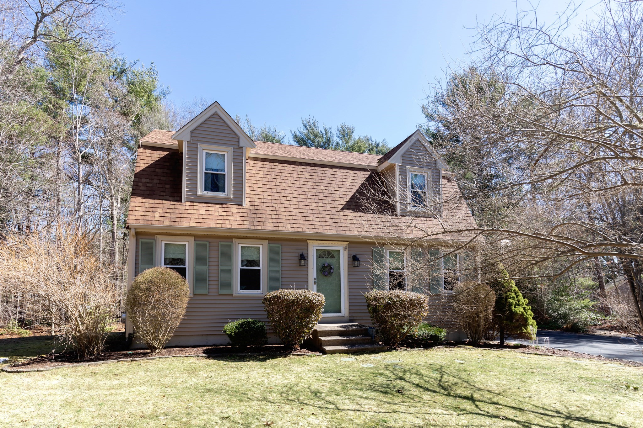 53 Stoney Weir Rd, Halifax, MA 02338