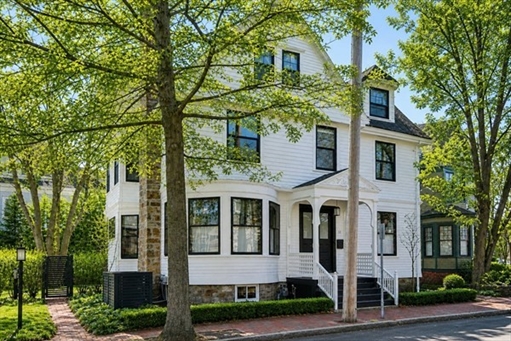 12 Martin Street