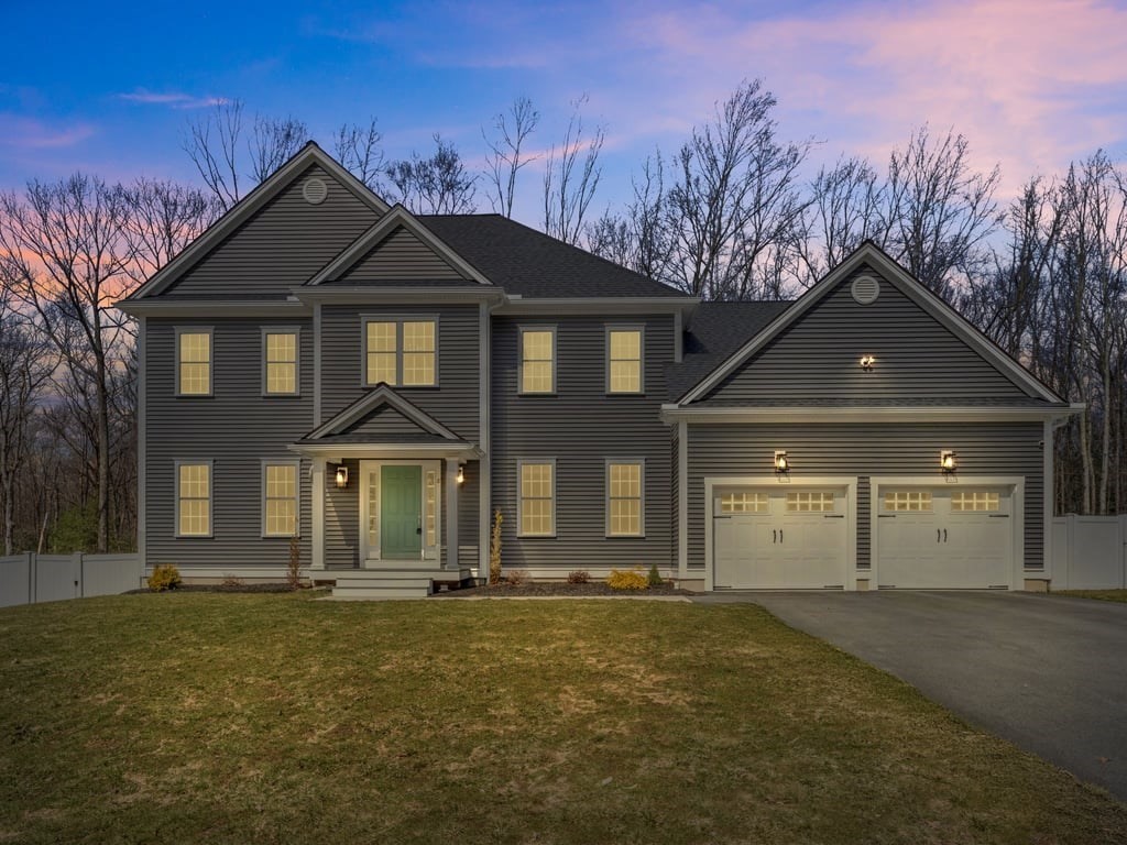 8 Clearview Street, Grafton, MA 01519