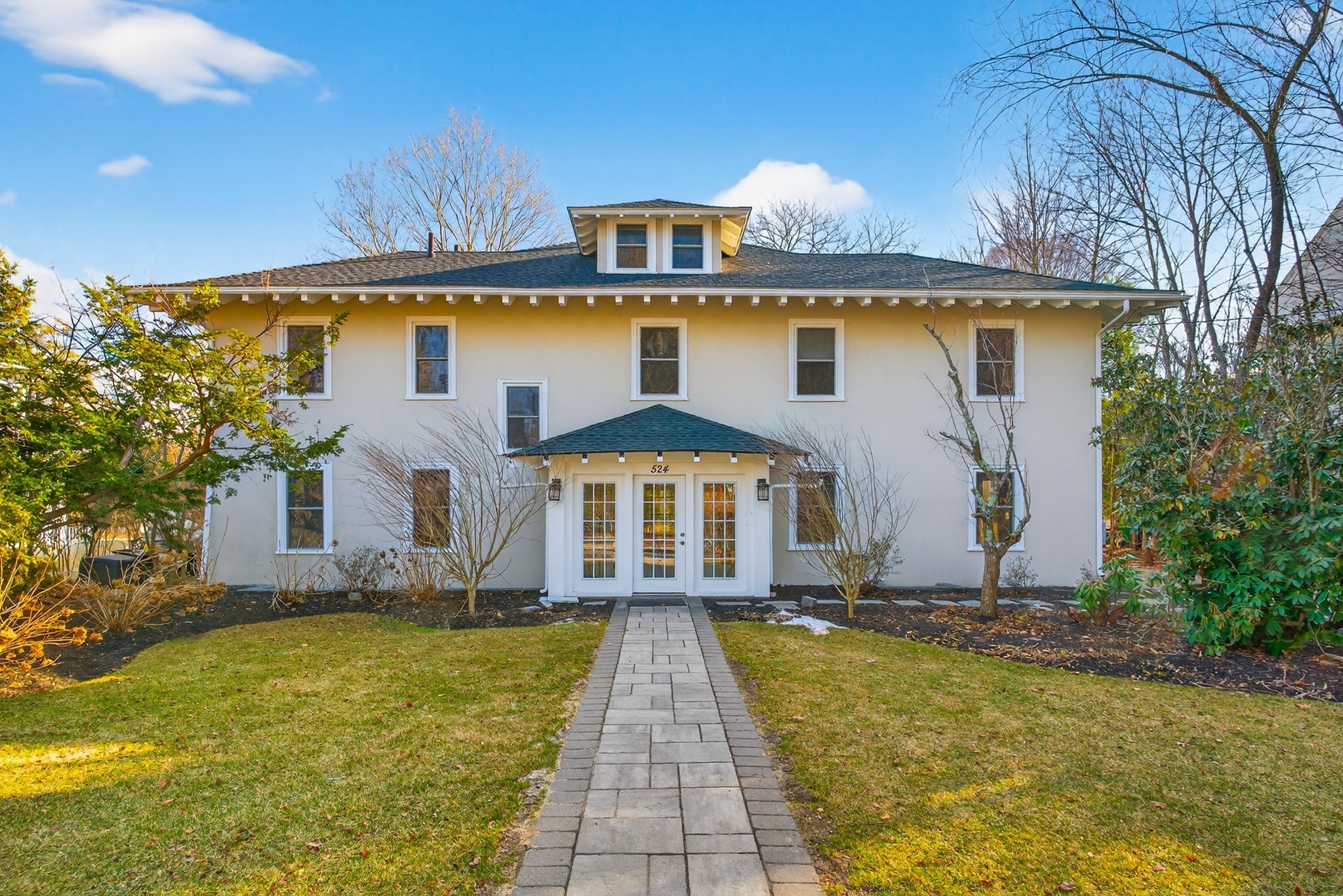 524 Ward St, Newton, MA 02459