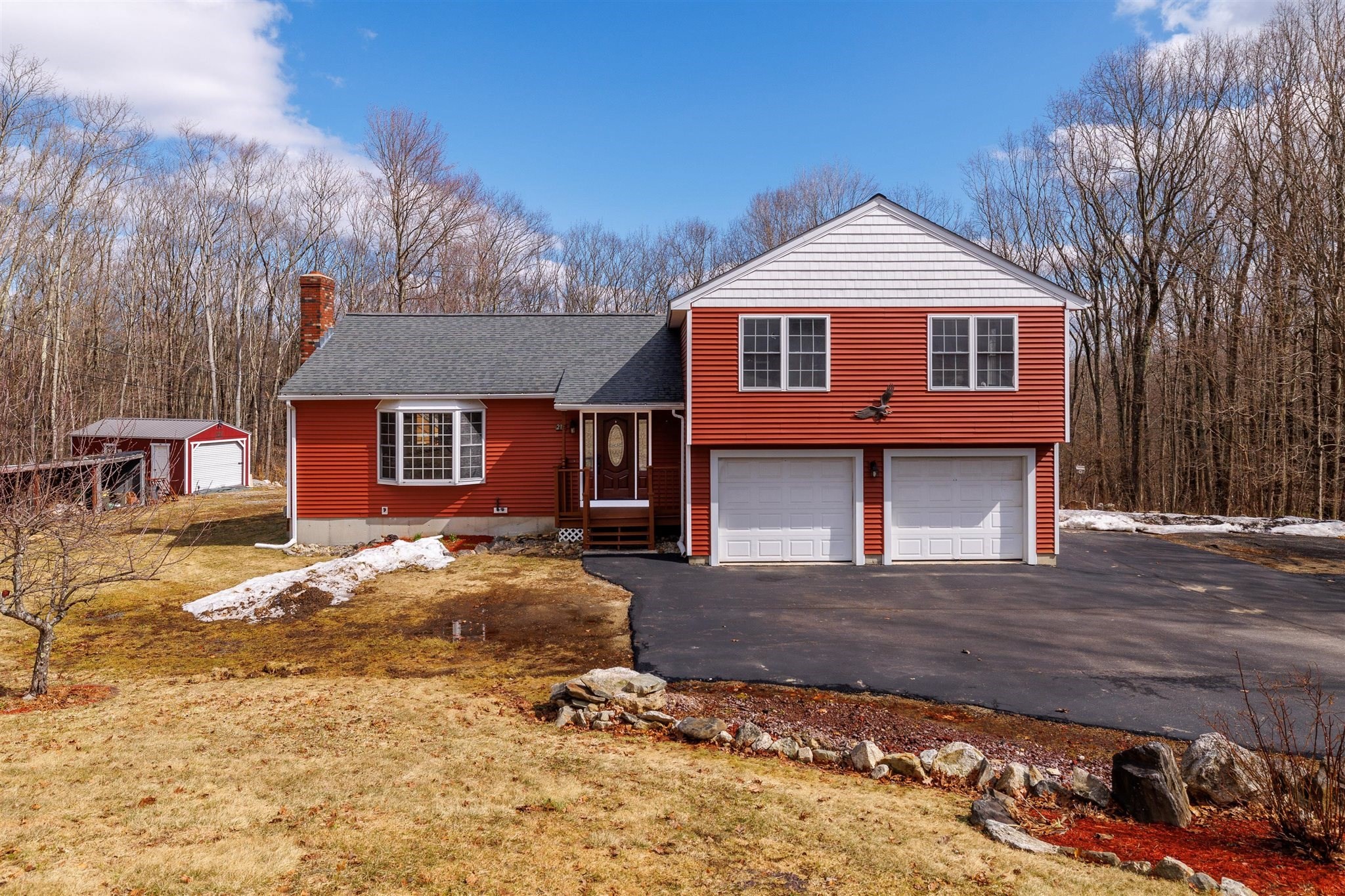 213 Henshaw St, Leicester, MA 01524