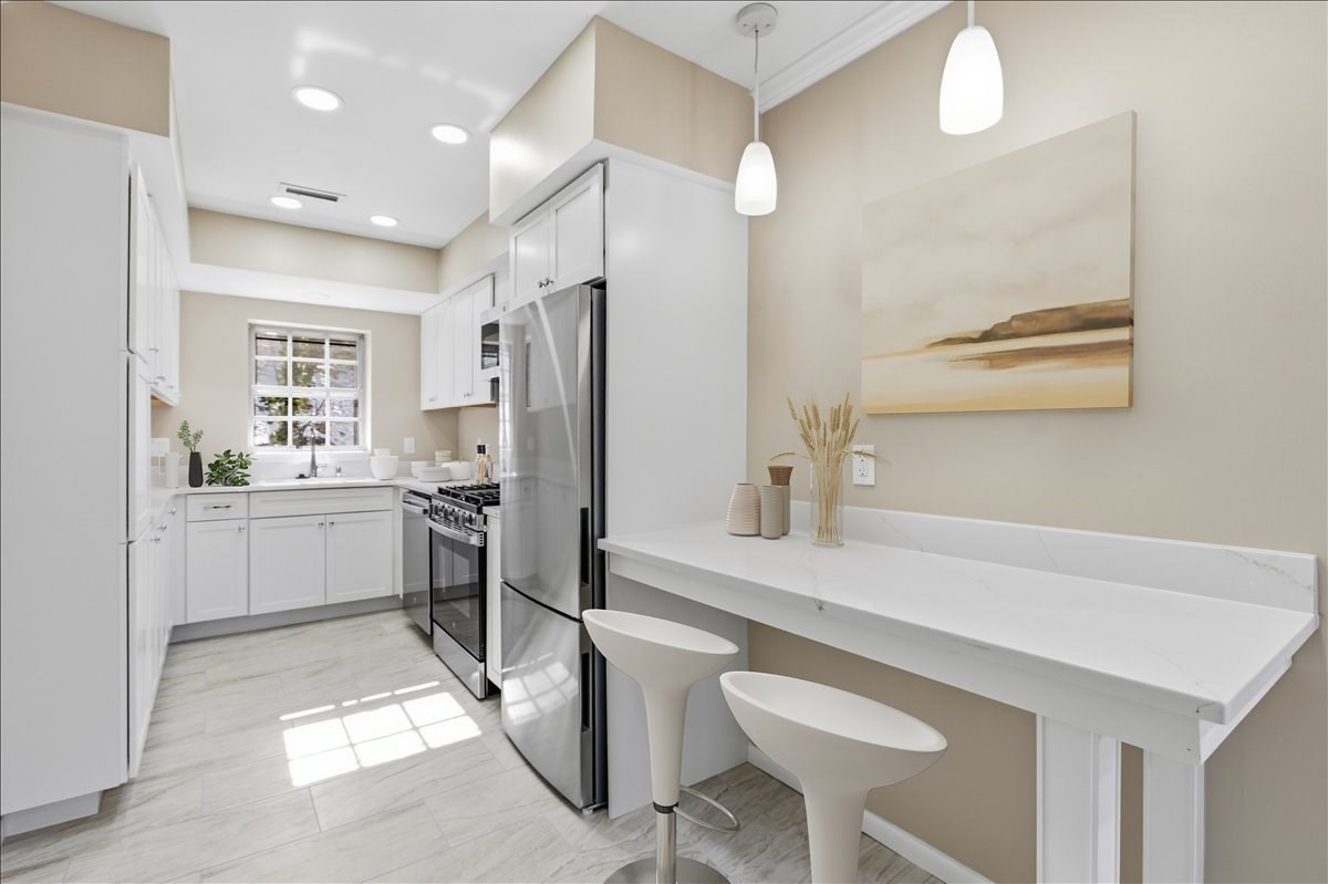 116 Lake Shore Road Unit 4, Boston College, Boston, MA 02135