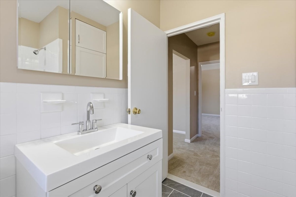 116 Lake Shore Road Unit 4, Boston College, Boston, MA 02135 - Image 14