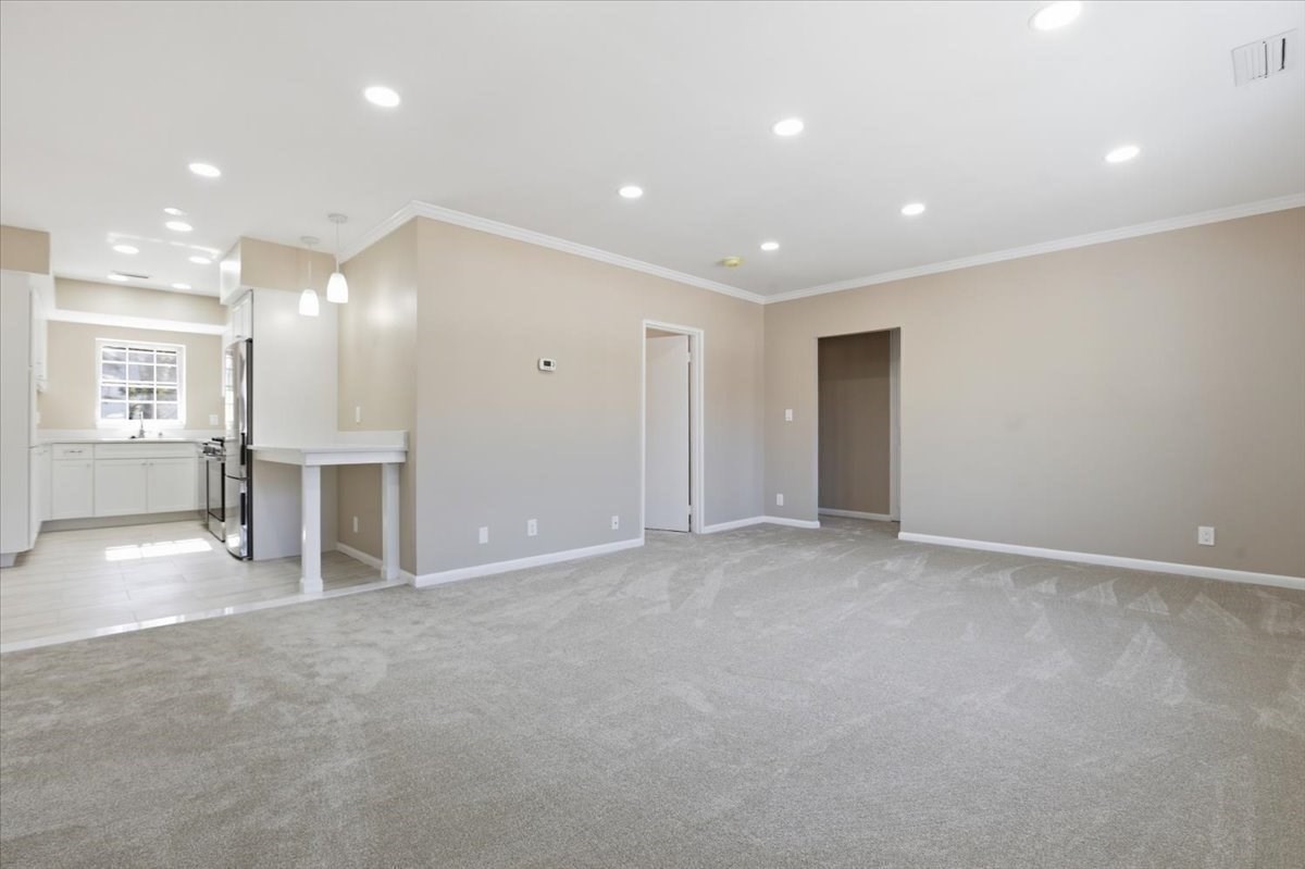 116 Lake Shore Road Unit 4, Boston College, Boston, MA 02135 - Image 8
