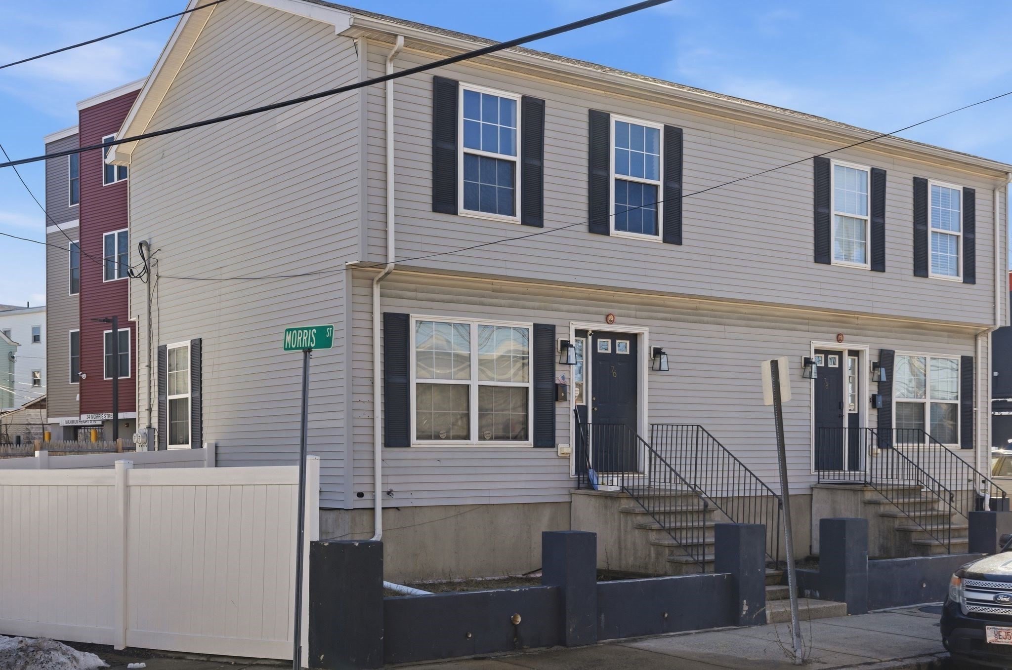 76 Linden St, Lynn, MA 01905