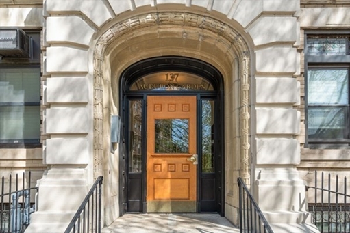 137 Peterborough St, Apt 21