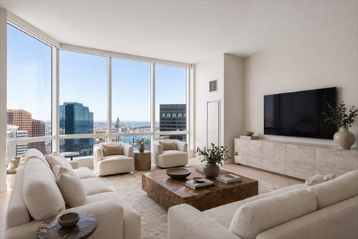 1 Franklin Street, Apt 4704