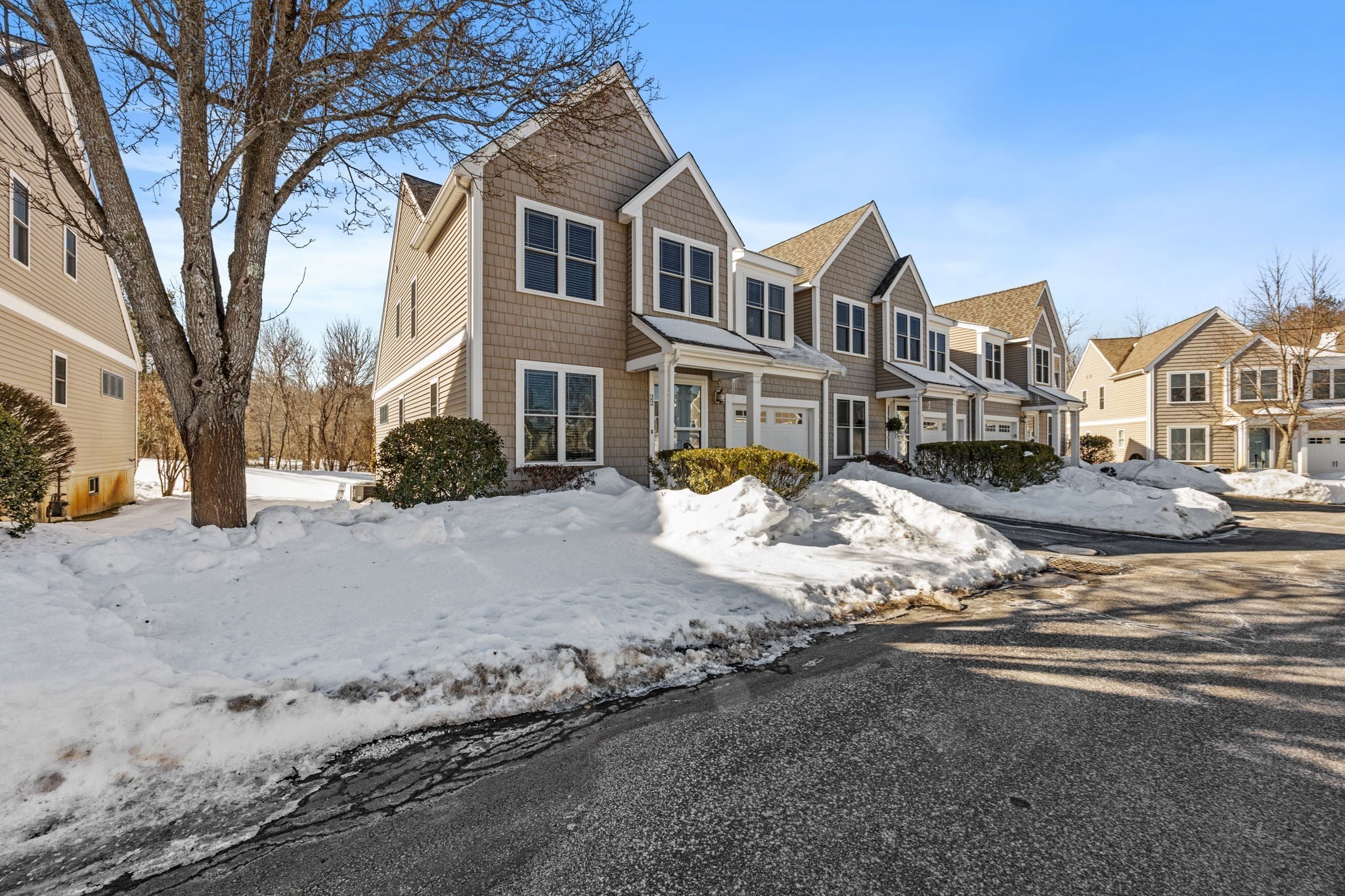 22 Barker Square Dr Unit 22, Pembroke, MA 02359