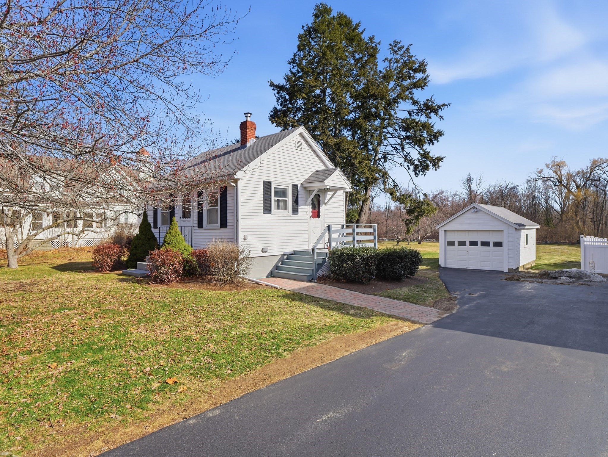 8 Boston Road, Westford, MA 01886
