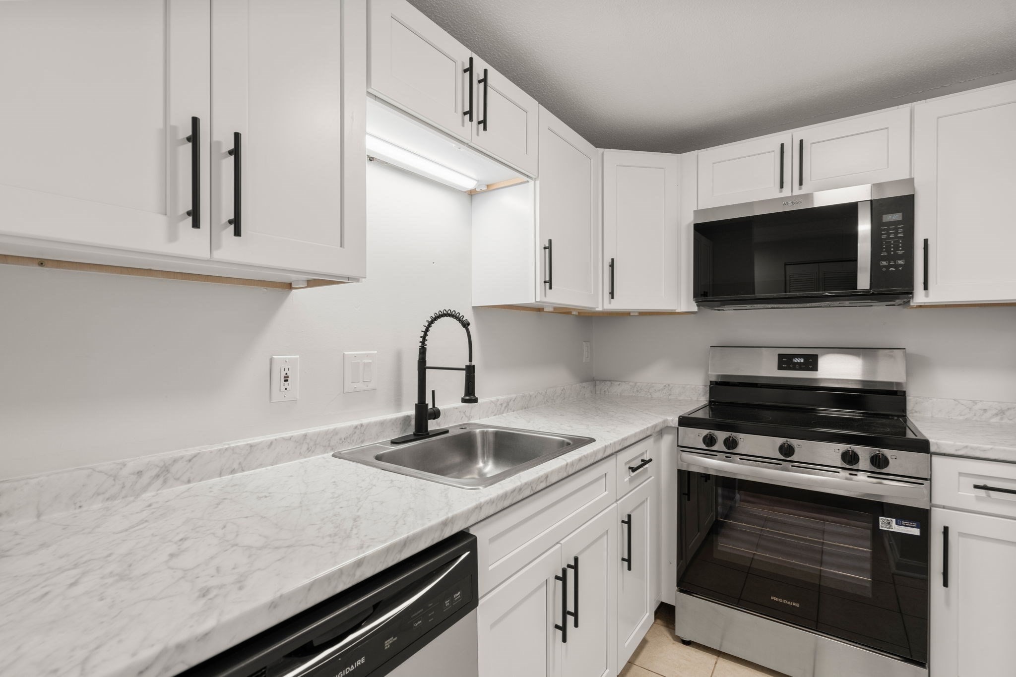 25 Longworth Ave Unit 4, Brockton, MA 02301