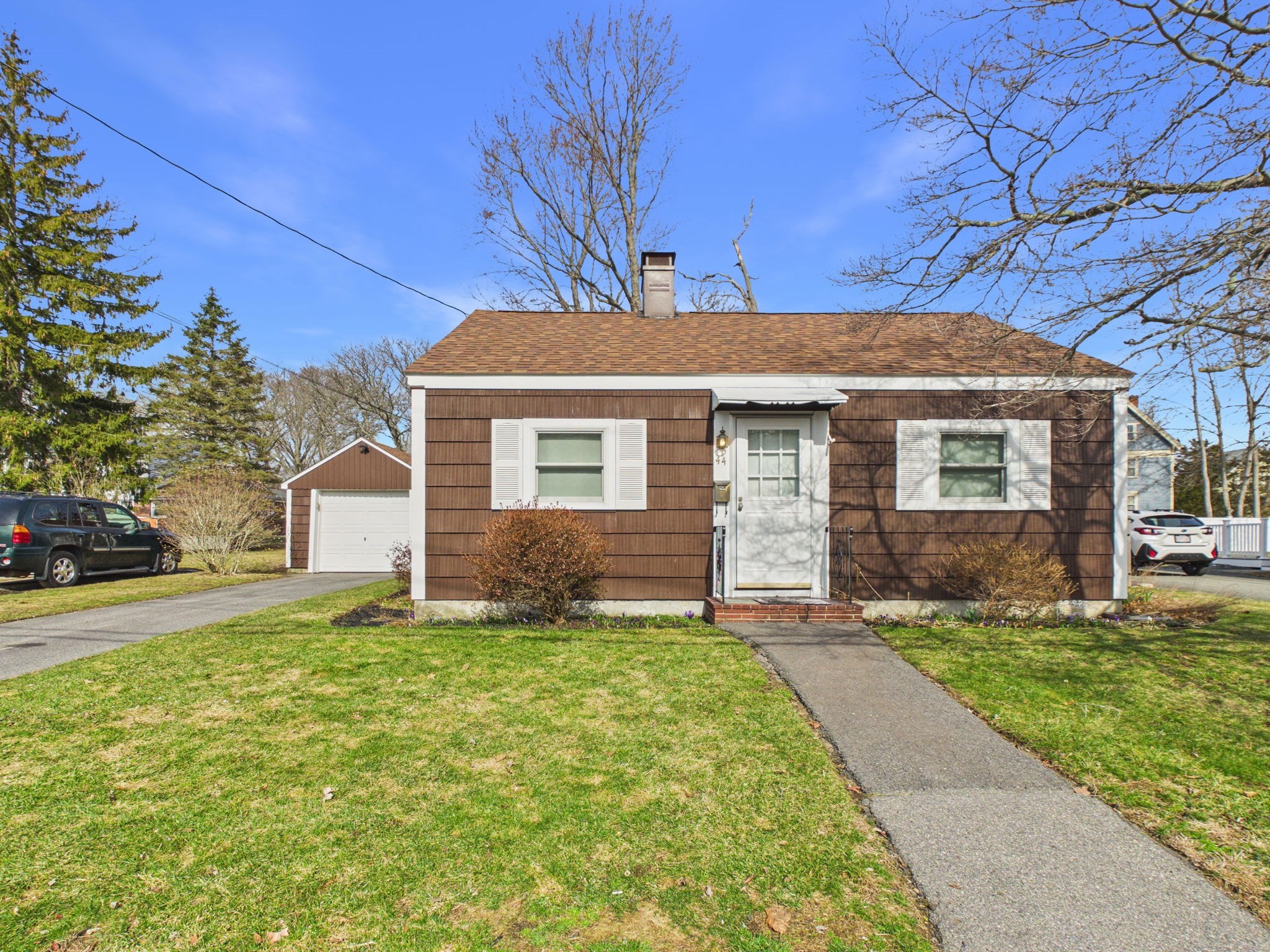 44 Belmont St, Taunton, MA 02780
