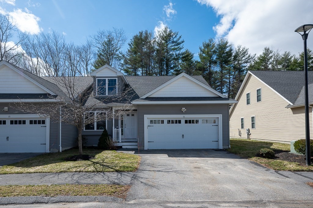 13 Emily Dr Unit 13, Millbury, MA 01527